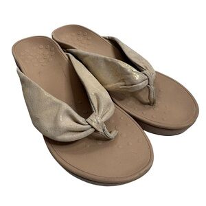 VIONIC Metallic Gold Knot-Detail Thong Wedge Sandals $85